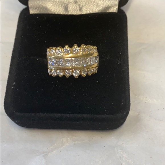 Jewelry - 18K Solid Gold Diamonds wedding Ring